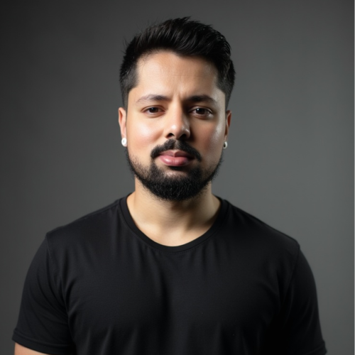 Retrato de Jônatas Lima, CEO e Web Designer da Creact Burst Design, responsável por liderar projetos criativos e impactantes para marcas que buscam identidade e presença digital.